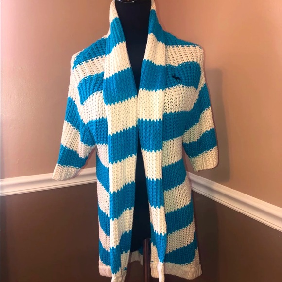 Abercrombie & Fitch Sweaters - Abercrombie and Fitch women’s short sleeve cardigan